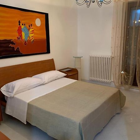 Domenica Rooms Lecce Zewnętrze zdjęcie