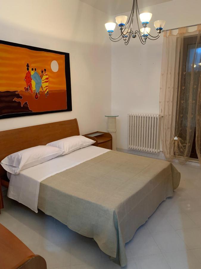 Domenica Rooms Lecce Zewnętrze zdjęcie